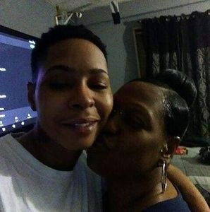 Meet your Posher, Devora